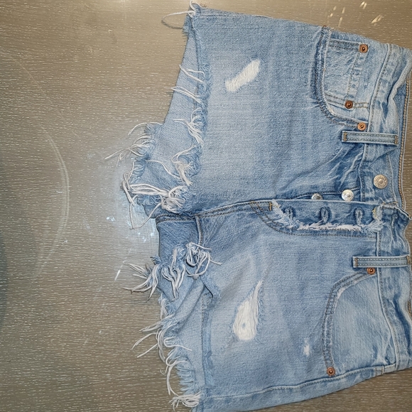 Levi's Bundle Jean Shorts - Picture 10 of 11